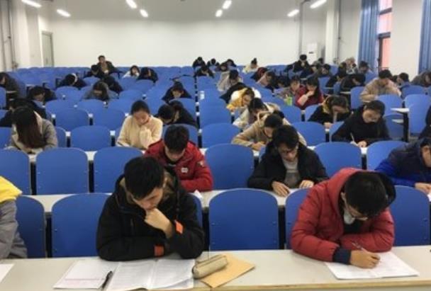 总结:四六级英语考试：426以上的学生不断内卷，426以下的很佛系插图(13)