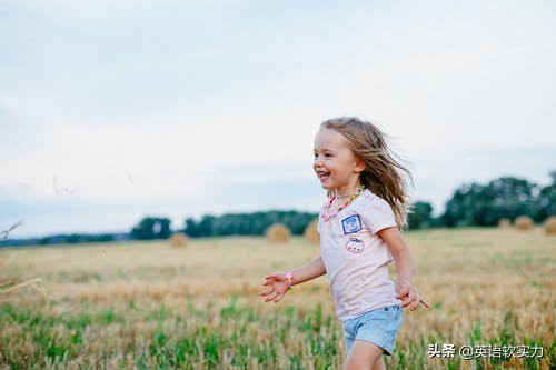 英语启蒙：如何才能听懂别人说的英文？非常简单，只需三步