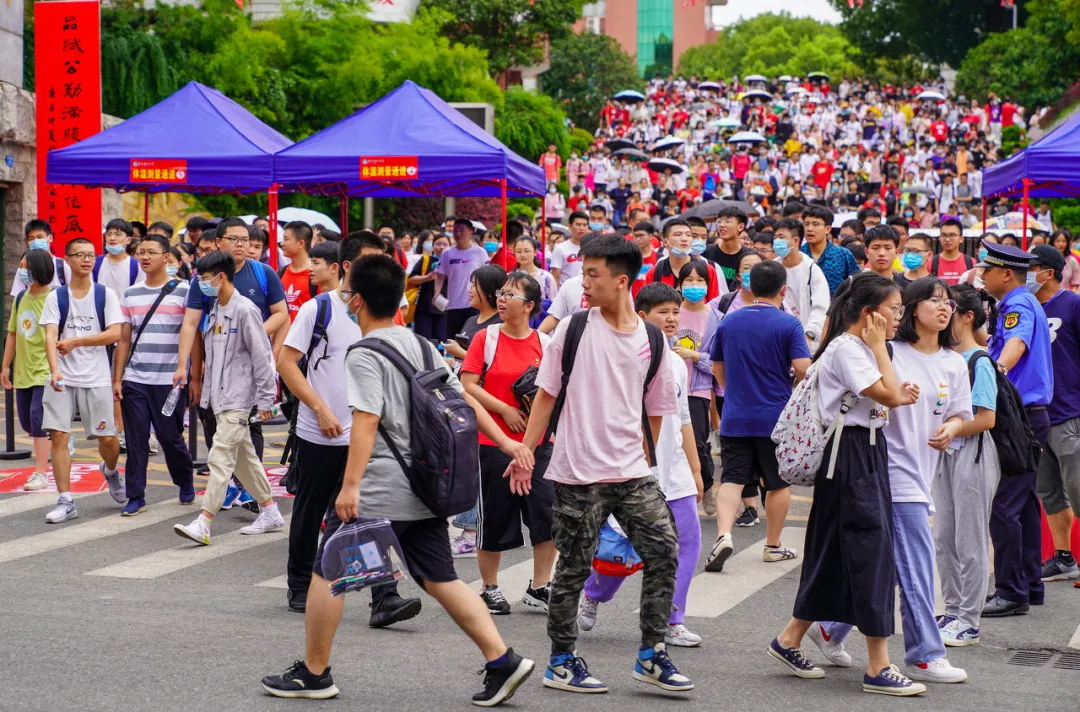 1秒抢光的剑桥英语考级凉凉，鸡娃家长依然有点慌