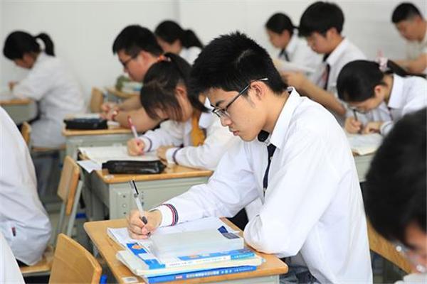 事实:学生聪不聪明，看“两门学科”成绩就清楚了，老师坦言不是英语插图(3)